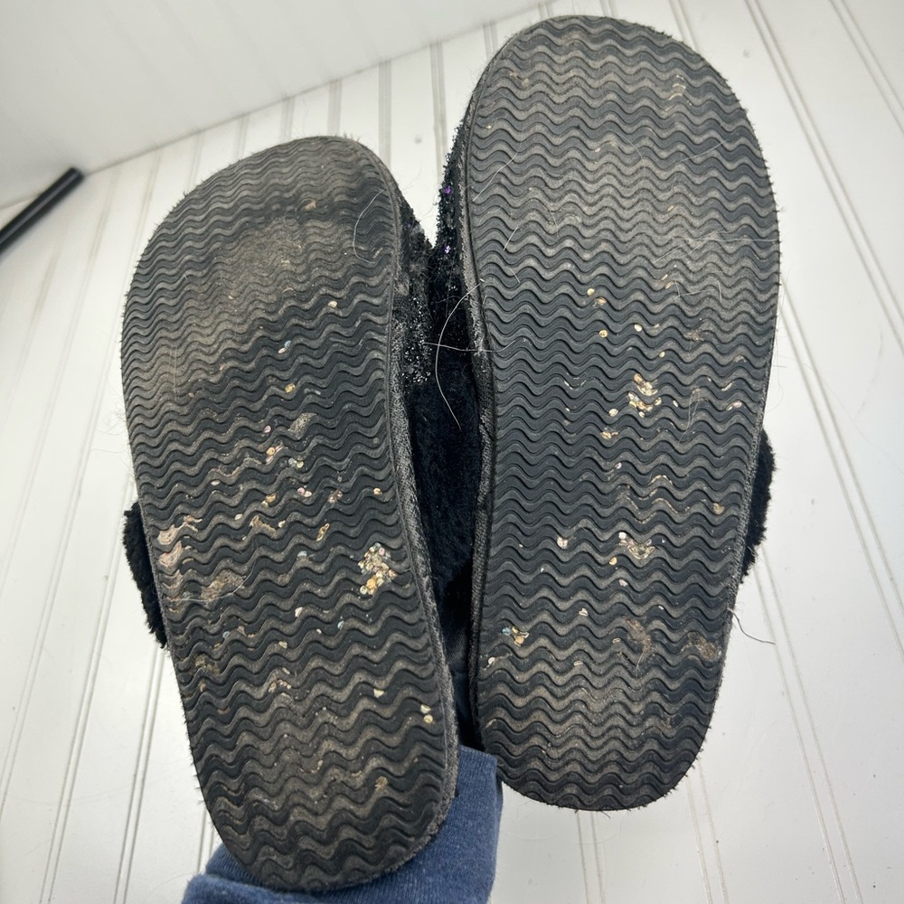 Torrid Black Faux Fur Glitter Slip On Slippers Womenโs Size 9M - Picture 4 of 9